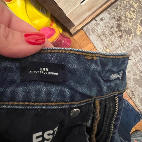 Gap true skinny blue jeans, size 28. - Picture 2 of 4